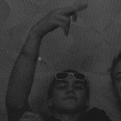 ladzigs's profile picture. fuck a beat, I'll go acapella