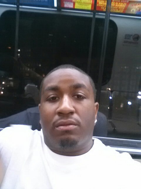 onehunred's profile picture. omw to da money $$$$$