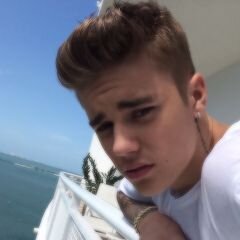 preferia ter morrido na punheta do pai do que ter essa vida de boyfã