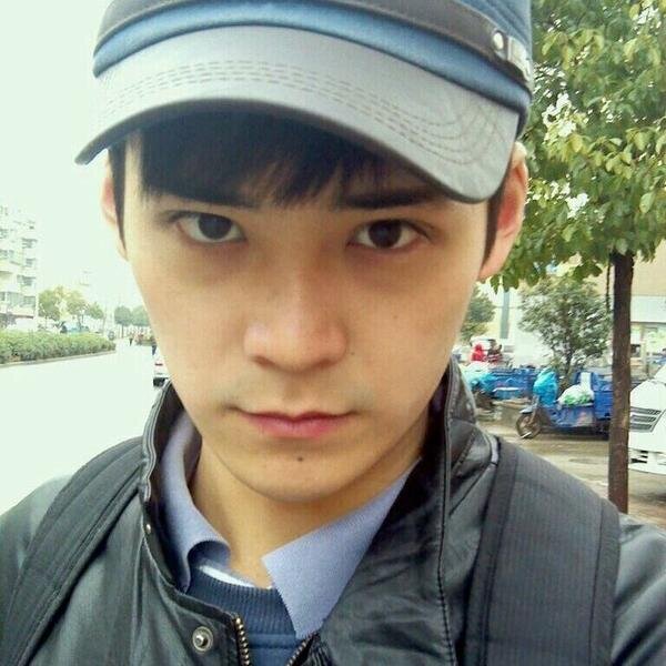 I am a vloger aka youtube channel A SHITTY CHINESE LIFE, I do daily vlogs and mtb stuff. Glad to make new friends happy to see your faces
