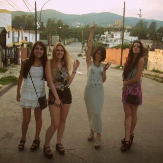 sofiacagliero's profile picture. live, love, laugh. Farmaceutica.