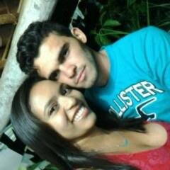 Cearense de coração, vascaína até morrer, adoro musica internacional, Rihanna, Lady Gaga, LMFAO, gosto muito de curtir a vida com meus amigos.