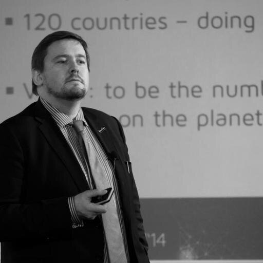 Cloud, eSignature,  and Digital Transaction Management expert. All about #DigitalTransformation. Head of EMEA Services at @DocuSign
Views my own.