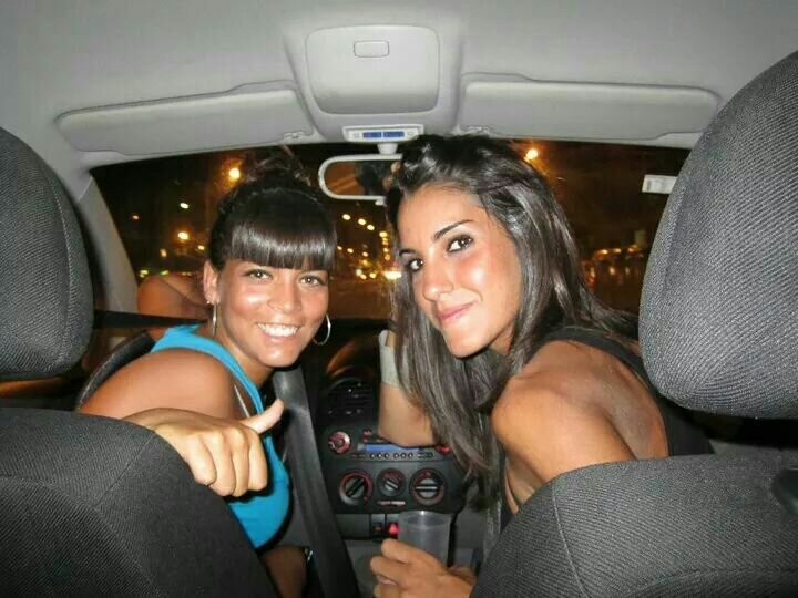 LauraGB89's profile picture. Diplomada en Derecho, esperanzada en salir del pequeño gran desastre.Todo loq haces en la vida tiene su eco en la eternidad.