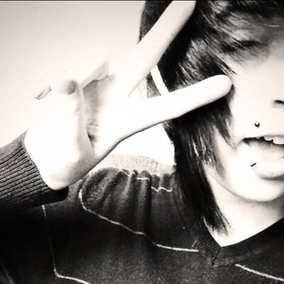 Hai, Im Jason or Jasey • 17 • taken • band obsessed • my best friend is @kyles_baby_boy & @cxrshjxzz is my perfect boyfriend touch them both and I kill you