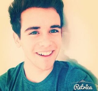 Enamoradas de ese chico especial .♥ Charly Wein♚  20 chicas unidas por él y para él♪♪  De la Voz Kids a Universal Music .