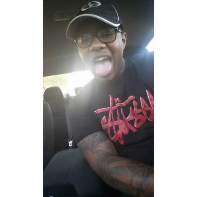 JosiahTooBlunt's profile picture. 23 asshole with a heart  IG: chubbyj_