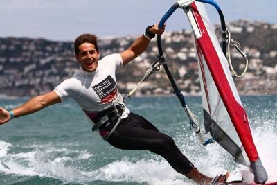 waves16's profile picture. Abogado en ejercicio y windsurfista profesional