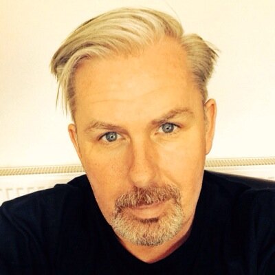 CruisingComet's profile picture. On a voyage of discovery | In the midst of an indefinate mid-life transition | Loves Motorhoming & Travel | Stereophonics | Playing Guitar