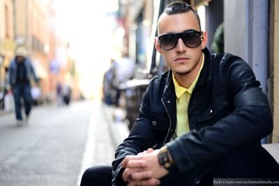 Artiste   (electro)   1er single j'aime les filles sortie 11 Aout 2014 sur iTunes      contact: hmprod.contact.media@gmail.com      #followme#