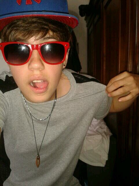 Follow me I follow back :) // @JulieMaschio je t aime ♥