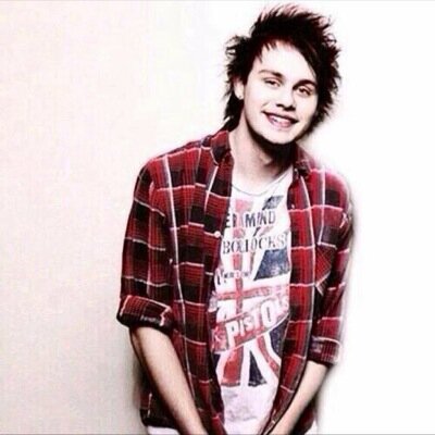 hi! @punkcliffrxd gave you a free follow, so please follow her back! thanks and ily!
