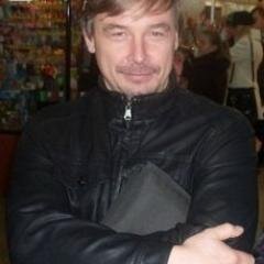 Занимаюсь интернет бизнесом.