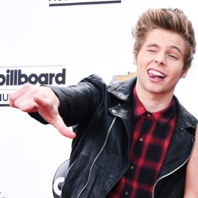 im more into the lead singer tbh