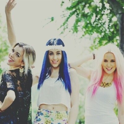 Somos un club de fans que ama a Sweet California y queremos llegar a los 200 seguidores. Tambien nos podeis seguir en instagram: cdf_sweetcalifornia