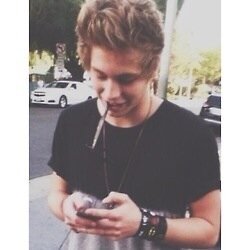 bestestofluke's profile picture. best luke hemmings pics -- @emojisftluke