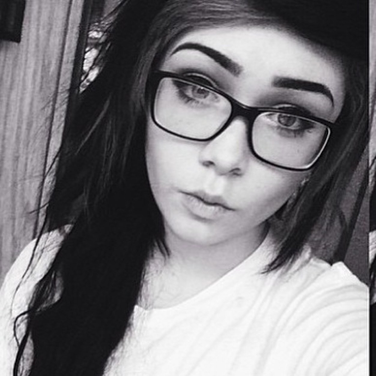 yelyeahnovelli's profile picture. Kiss me and tell me that I'll see you again