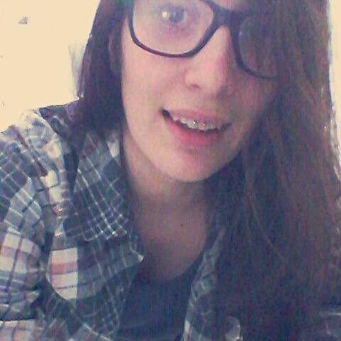 E se eu oferecer minha alma, você irá me levar para longe? Eu não posso ser o único, a ser desumanizado de novo. Deixado para trás - Disturbed  ♫♫