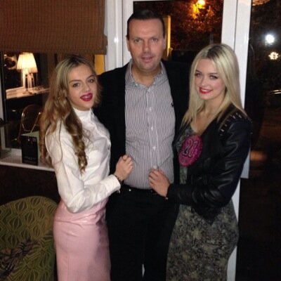 Husband - Dad - London Taxi Driver - Grays FC u/21's Manager - Arsenal Supporter