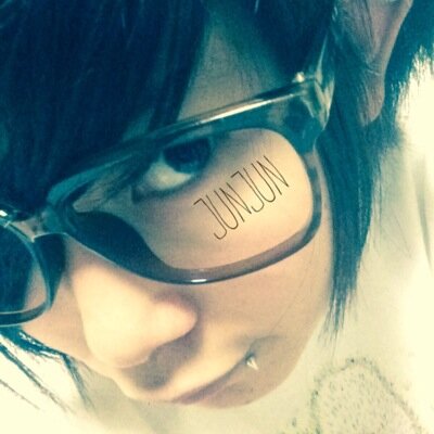 LIVEHOUSE出没率高め やけにテンション高い Twitter荒らしに荒らしまくる事がほとんどです とりあえずうざいです 基本、下ネタかまします キバオブ/ROACH/F.U.X.K./MBC...etc