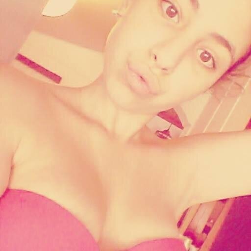 JenaKomo's profile picture. 