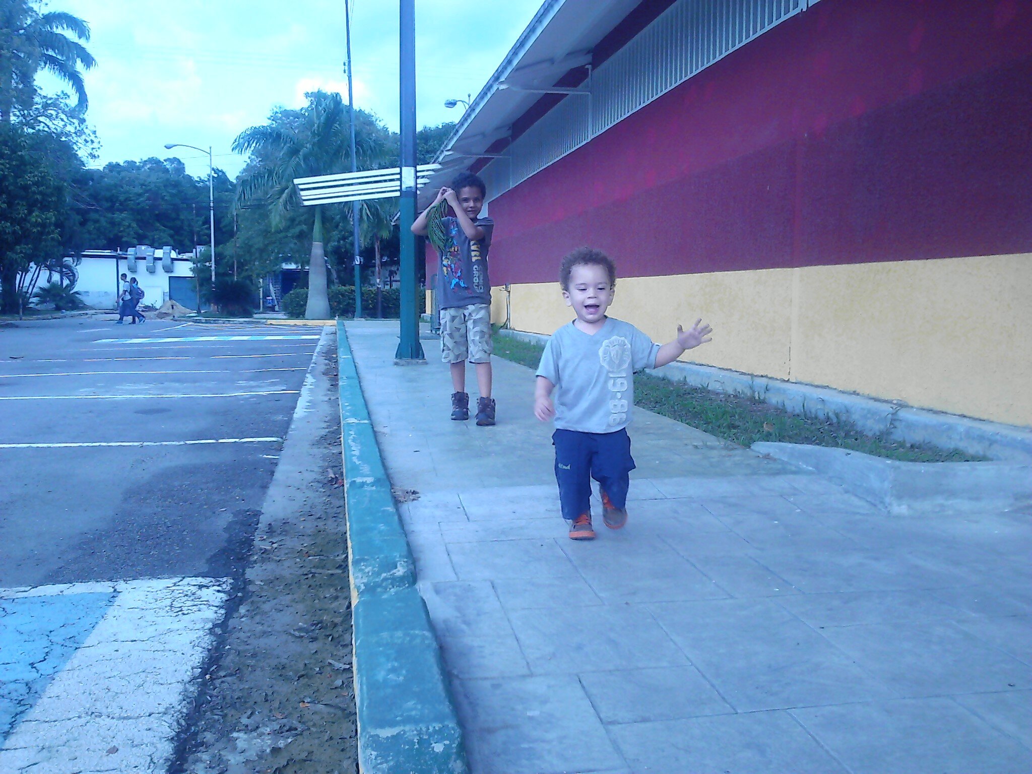 mcrata's profile picture. 