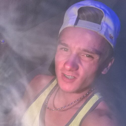 Chambo_anth's profile picture. '.      instagram- chambers_anth                                                                                                .        Cloud 9