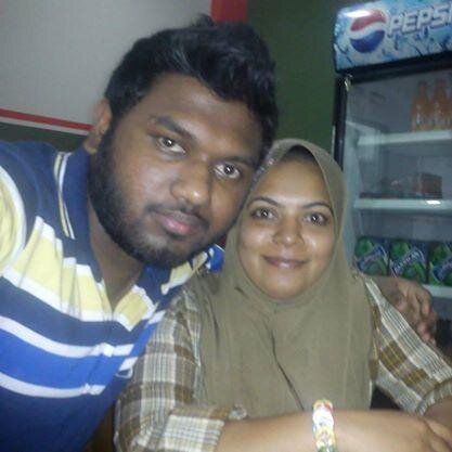 Loves web designing and SEO.