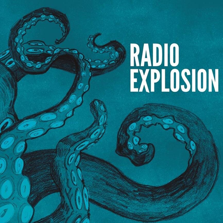 Punk - Rock desde Torrelavega. Radio Explosion somos Alex (guitarra y voz), Marco (bajo y coros) y Borja (percusion y coros) contactoradioexplosion@gmail.com