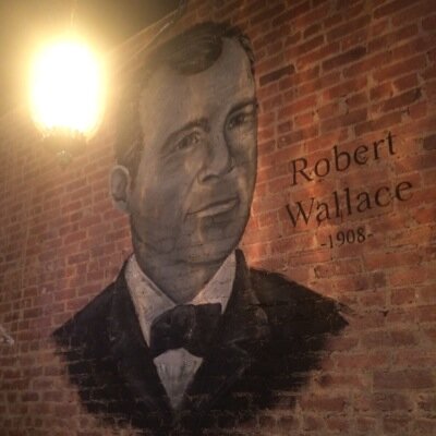 That bar with the giant jenga and cheap ass drinks next door to @harlempublic. We also have disgusting bathrooms according to 2 elite Yelpers.