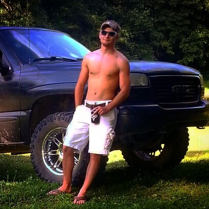 LSandrell's profile picture. 