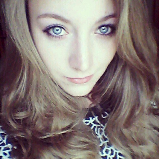 ChloeLouWhite's profile picture. Fashion & Textile Design Student. Bath.