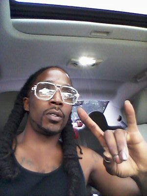 I'm just a real nigga love to get money