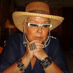 Profesora, educadora
Escritora y poeta...
Presidente Nacional -España de Unión Hispano Mundial de Escritores
Delegado Cultural en España de SVAI