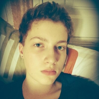 Daniel On Twitter Ellenpage I Had Such Haircut In 5th Grade I