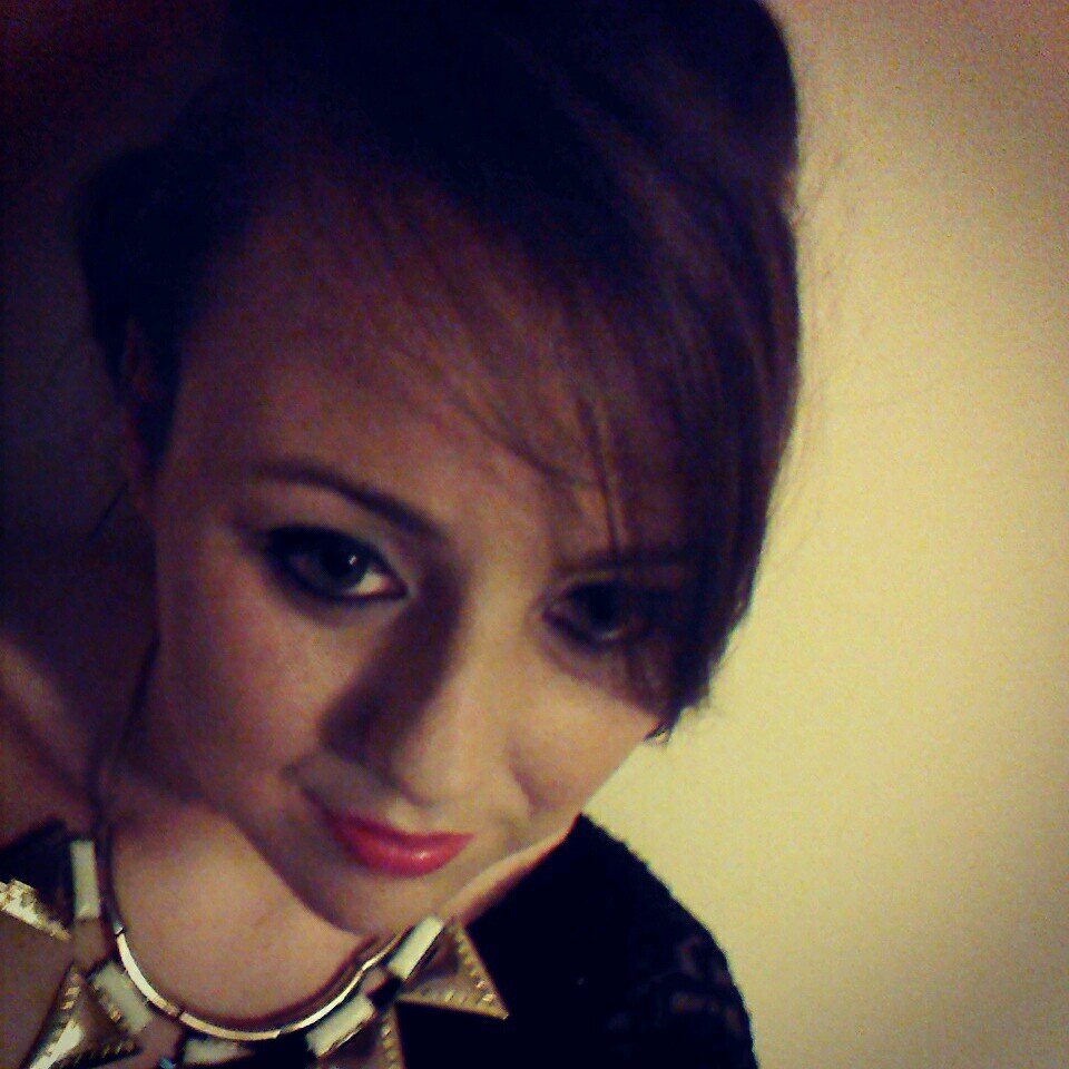 Cara_Mellaa's profile picture. .