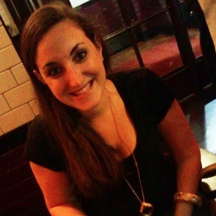 jersey born & brunette, speciality in web & digital strategy, wanna-be foodie, definite wino, and lover of everything pop culture