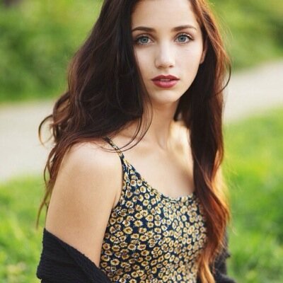 Daughter of Alaric Saltzman. Im looking for my dad whom does not know about me. |TVD|single|Vampire|OC|17|H:on|
