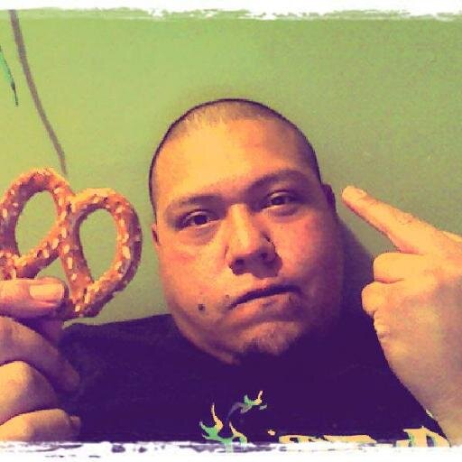 ME GUSTA LO BUENO. LA MUSICA ES UNA BENDICION ALIMENTA EL ALMA.LA BANDA Y NORTEÑO ES MI ADORACION Y FIERRO COLORAO PUROS DAREYES