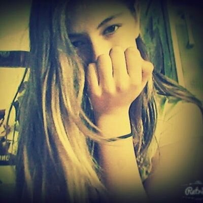 hi! I'm teenage girl. I love one direction !!!!! I like my friends and make-up !!!! :):):):)