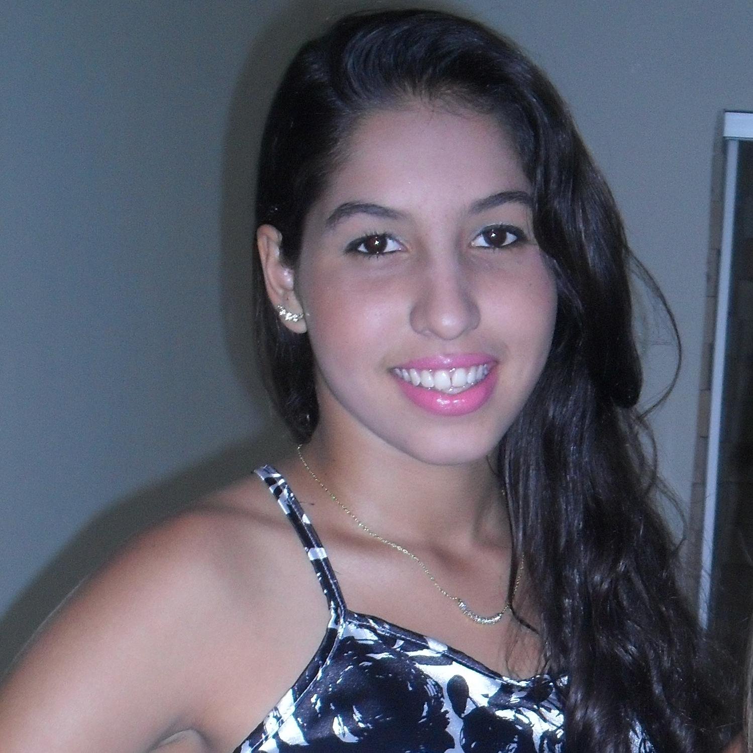 Idade: 13. Gosto de: Zueiras