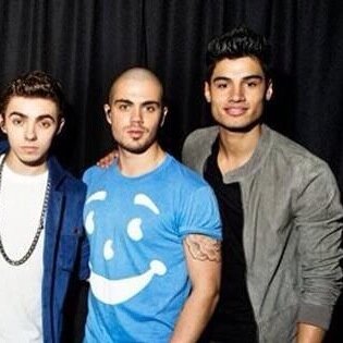 Dont follow, this is a free follow cause youre amazing and ily :) follow my personal @Soph_TheWanted