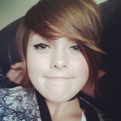 ♡ Im a unicat. I hate people. I love food. I'm married to a dinosaur. ( @Adaam7X ) Bai.♡