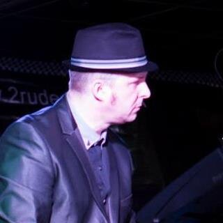 2 Rude - Keys Player