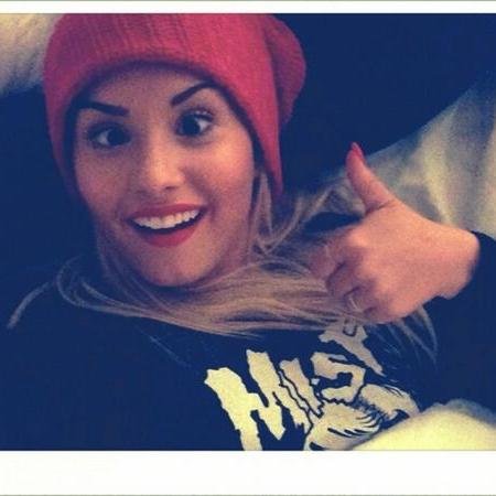 I'm fascinated 1D directioner songs fascinate me as I also like Demi Lovato and Miley Cyrus and Katy Perry