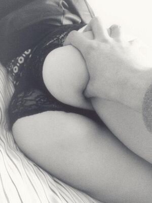 Pour avoir des avis sur vos fesses,envoyée vos photo au snap :PostBadAss