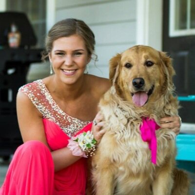 robyngenevz's profile picture. 