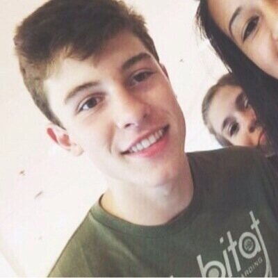 could you please follow @deadlymendes it would mean the world to me. Also ask for a dm to 5sos(3/4), nash, jacob, 26mgmt, justin bieber if you want☺️