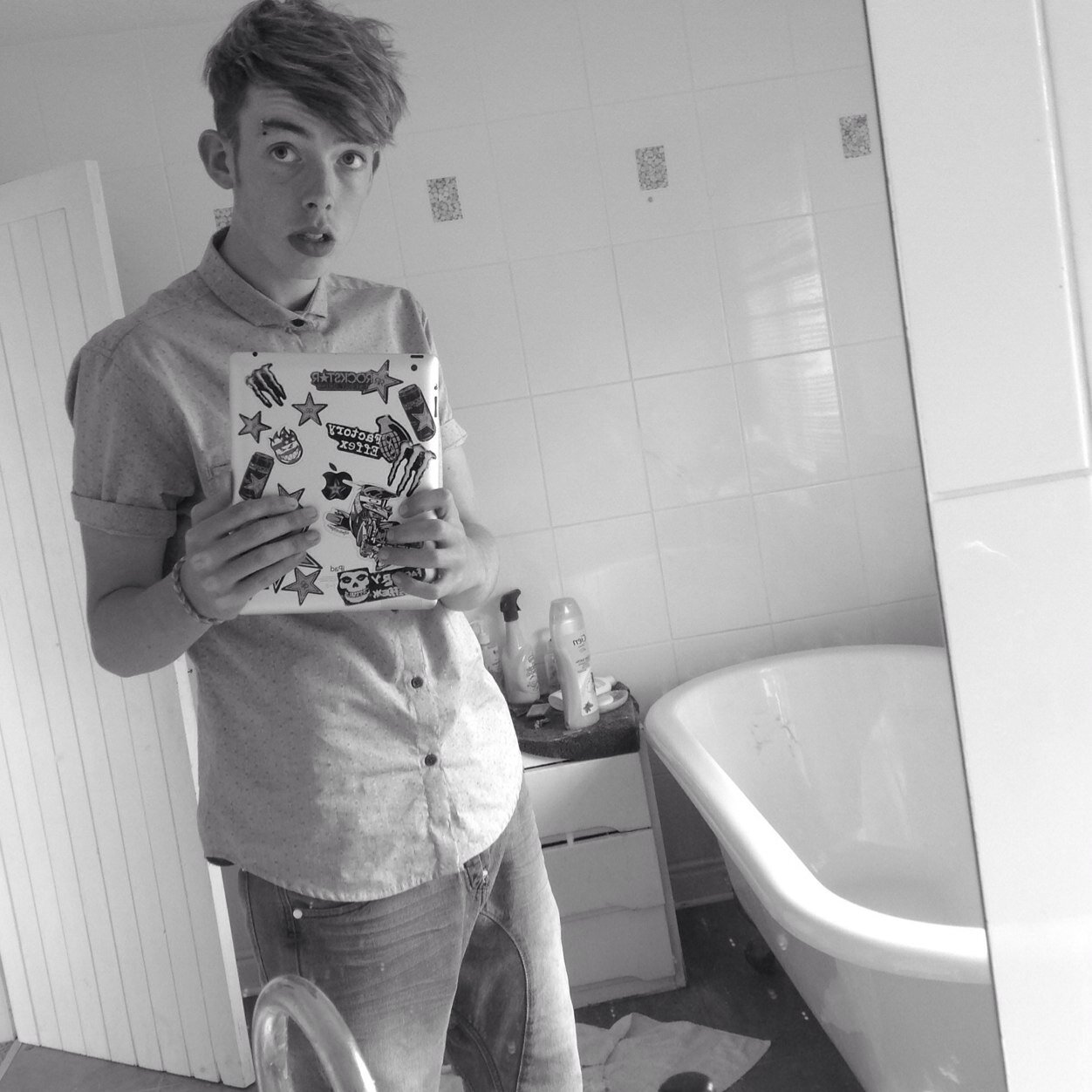 Cal_Farmer's profile picture. If bob tells me not to worry,im not going too✌️