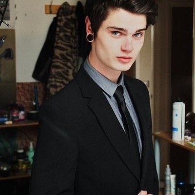 SullivanxDamian's profile picture. [They all say this kind of love is foridden, They tell me It's disgusting yet,I find myself in love my lover and best friend. @MajesticAntonio ]